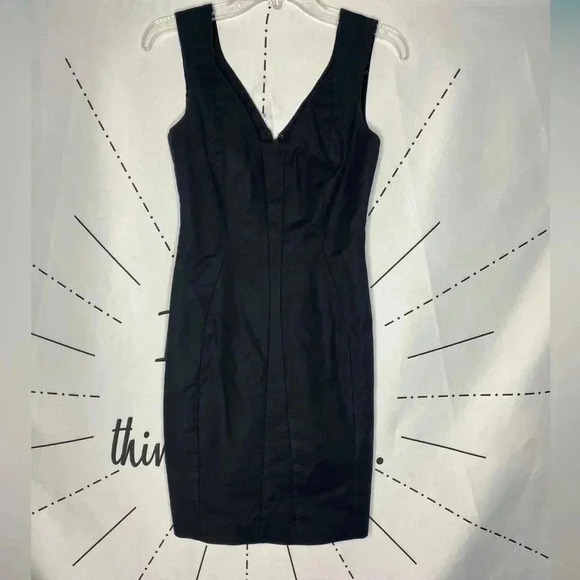 Elie Tahari Women's Black Minimalist V-Neck Sheath Dress - Picture 2 of 6